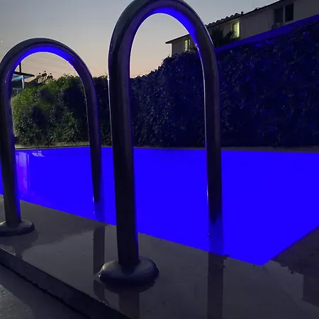 Enjoy ベッド・アンド・ブレックファスト 2*